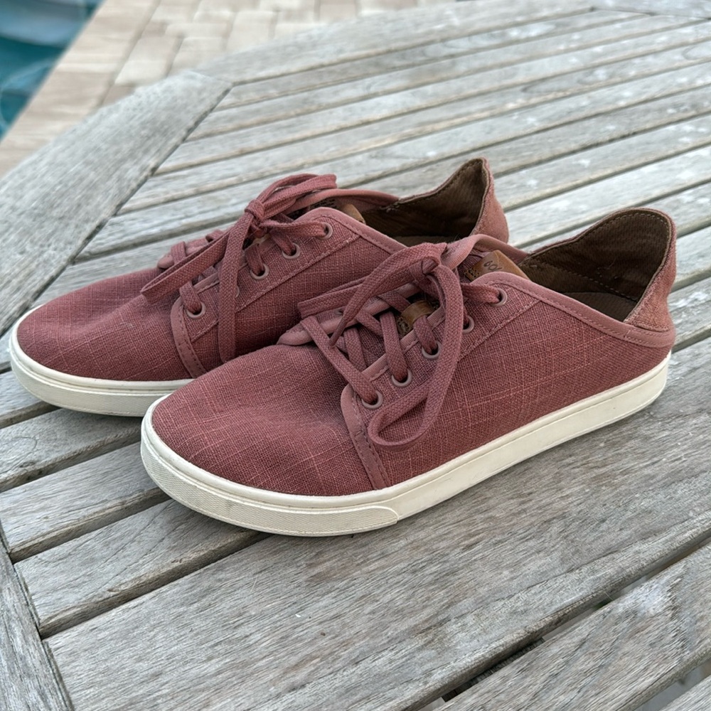 Women’s Olukai Pehuea Li Lightweight Sneakers